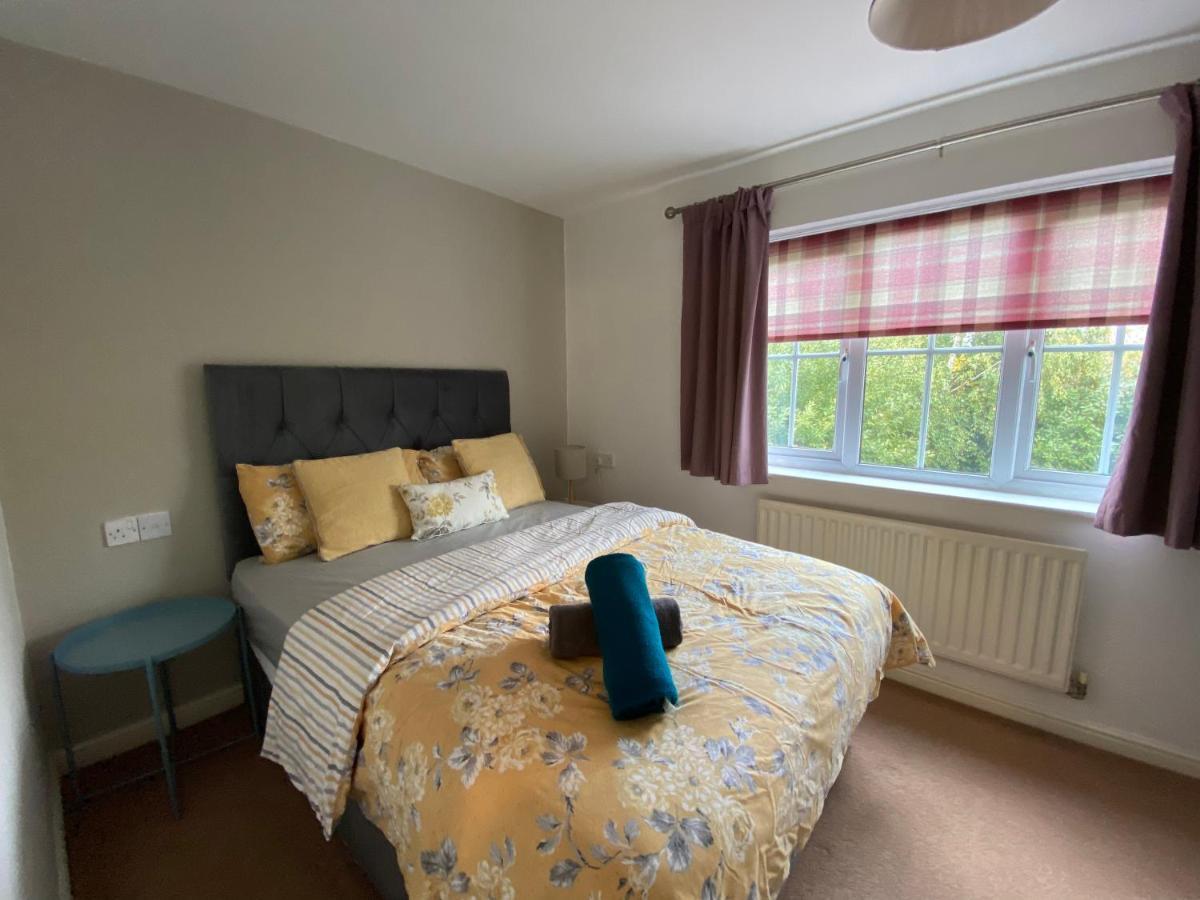 Wellingborough Cosy Hub Villa Great Harrowden Exterior foto